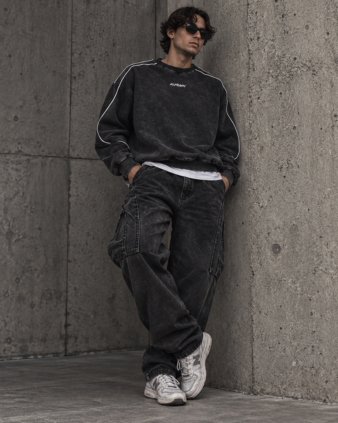 RAW HEM SWEATSHIRT